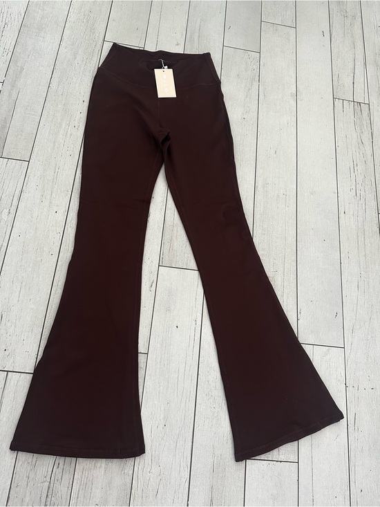 Wilo The Label Pants - High-Rise Flare Pants in Deep Brown